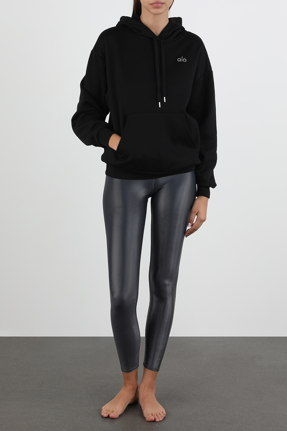 מכנסי טייץ גזרה גבוהה בגוון כסוף